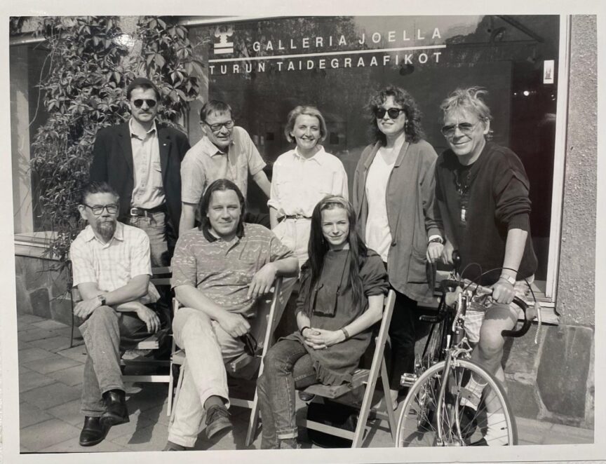 Ylärivissä vasemmalta: Matti Helenius, Juhani Vikainen, Marja Salkoranta, Nina Pitkonen ja Hannu Hämäläinen. Alarivissä vasemmalta: Jouni Boucht, Juha Joro ja Hanna Tammi. Kuva: Martin Ahlström.